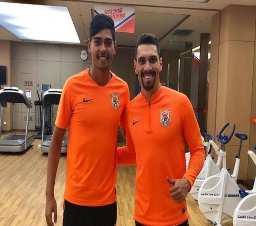 亨德森力挺,年轻中坚,助其迅速晋,PA,真人视讯官网,娱乐游戏,APP,下载,PA,Gaming