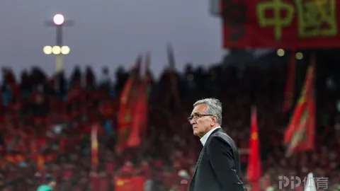 《皇马独家揭秘：裁判罕见发声，点球争议引热议，足球界从业者面临考验！》