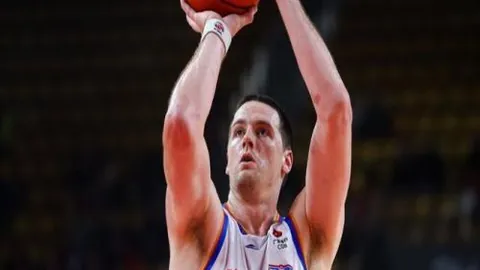 青岛男篮客场逆转天津，仅以三分之差取胜103-100